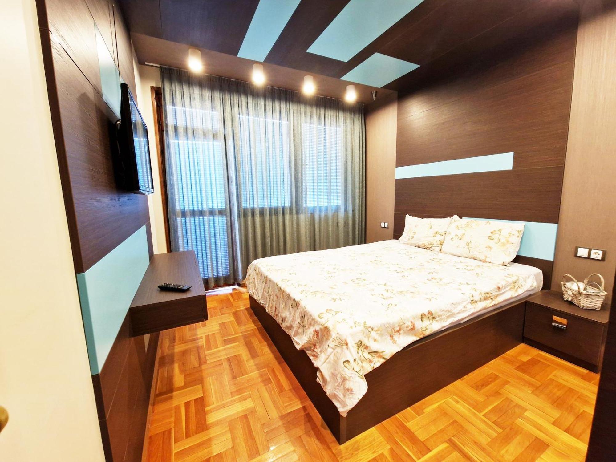 Central Apartment - Spacious Designer Property In Stara Zagora Esterno foto