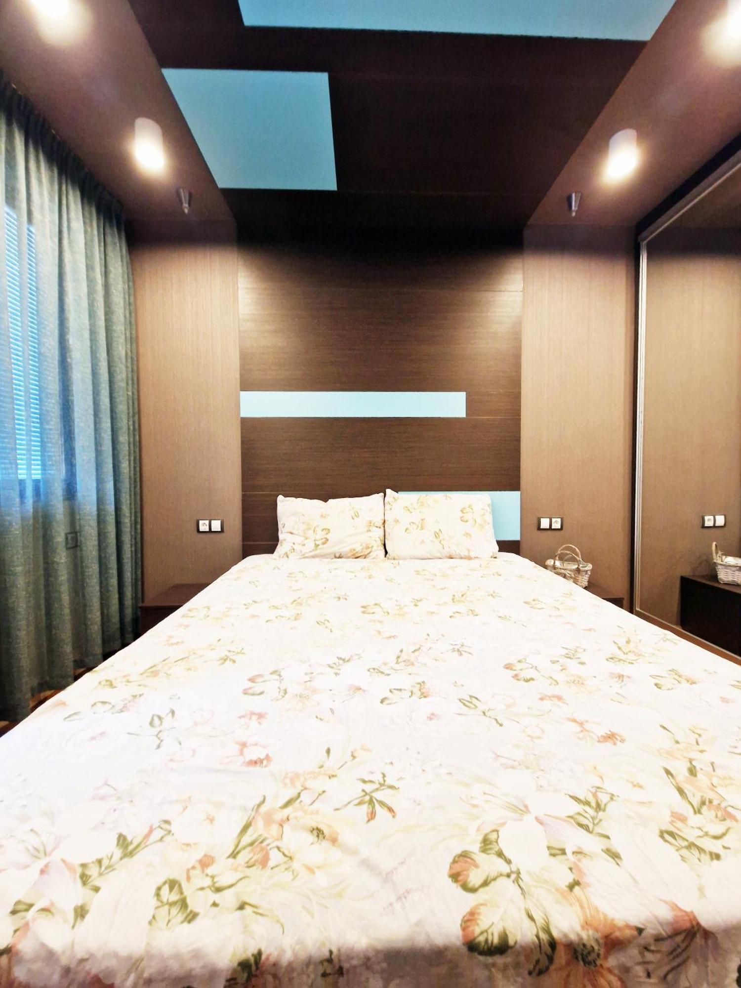 Central Apartment - Spacious Designer Property In Stara Zagora Esterno foto