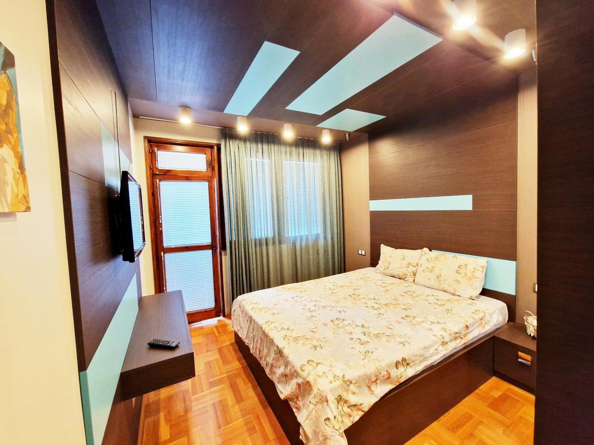 Central Apartment - Spacious Designer Property In Stara Zagora Esterno foto