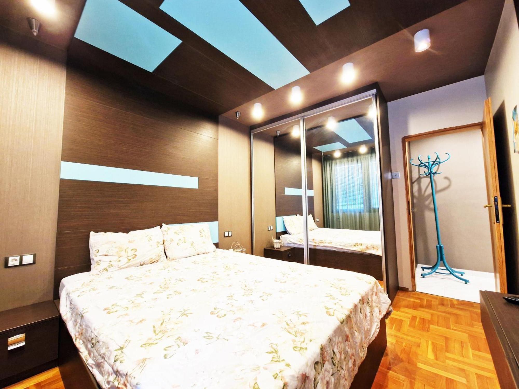Central Apartment - Spacious Designer Property In Stara Zagora Esterno foto