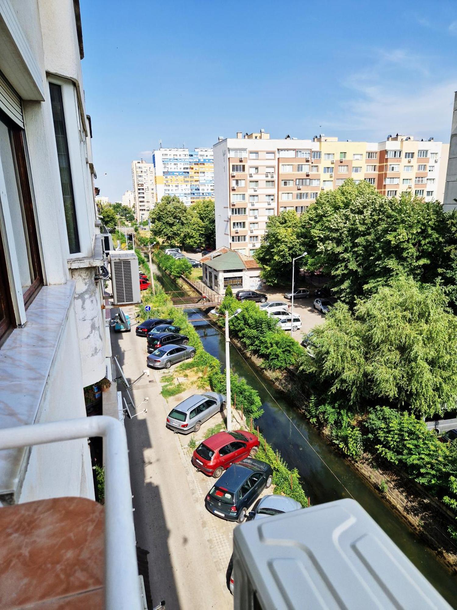 Central Apartment - Spacious Designer Property In Stara Zagora Esterno foto